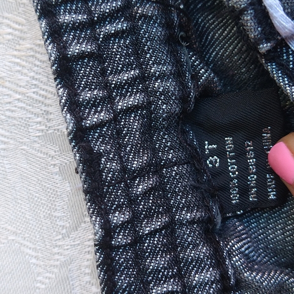 3T: GS115 VINTAGE DENIM: DISTRESSED JEANS - Picture 7 of 9